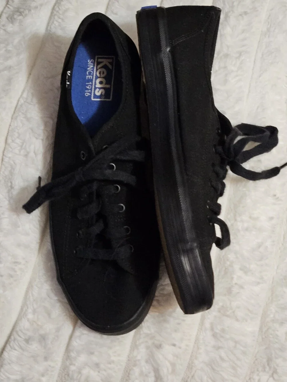 Keds Womens Black Classic Canvas Sneakers Black EUC Size 8